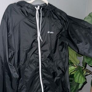 Wind breaker By Columbia size Large